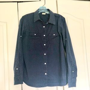 LL Bean women’s long sleeve cotton button front shirt Size M.